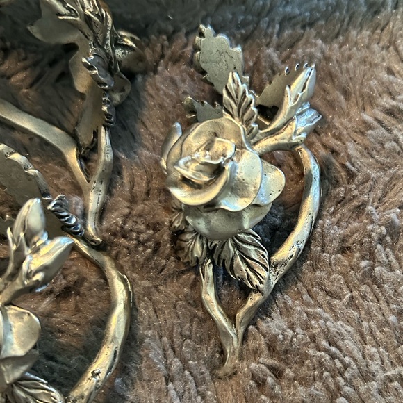 Seagull Pewter Rose Napkin Rings - Picture 2 of 4